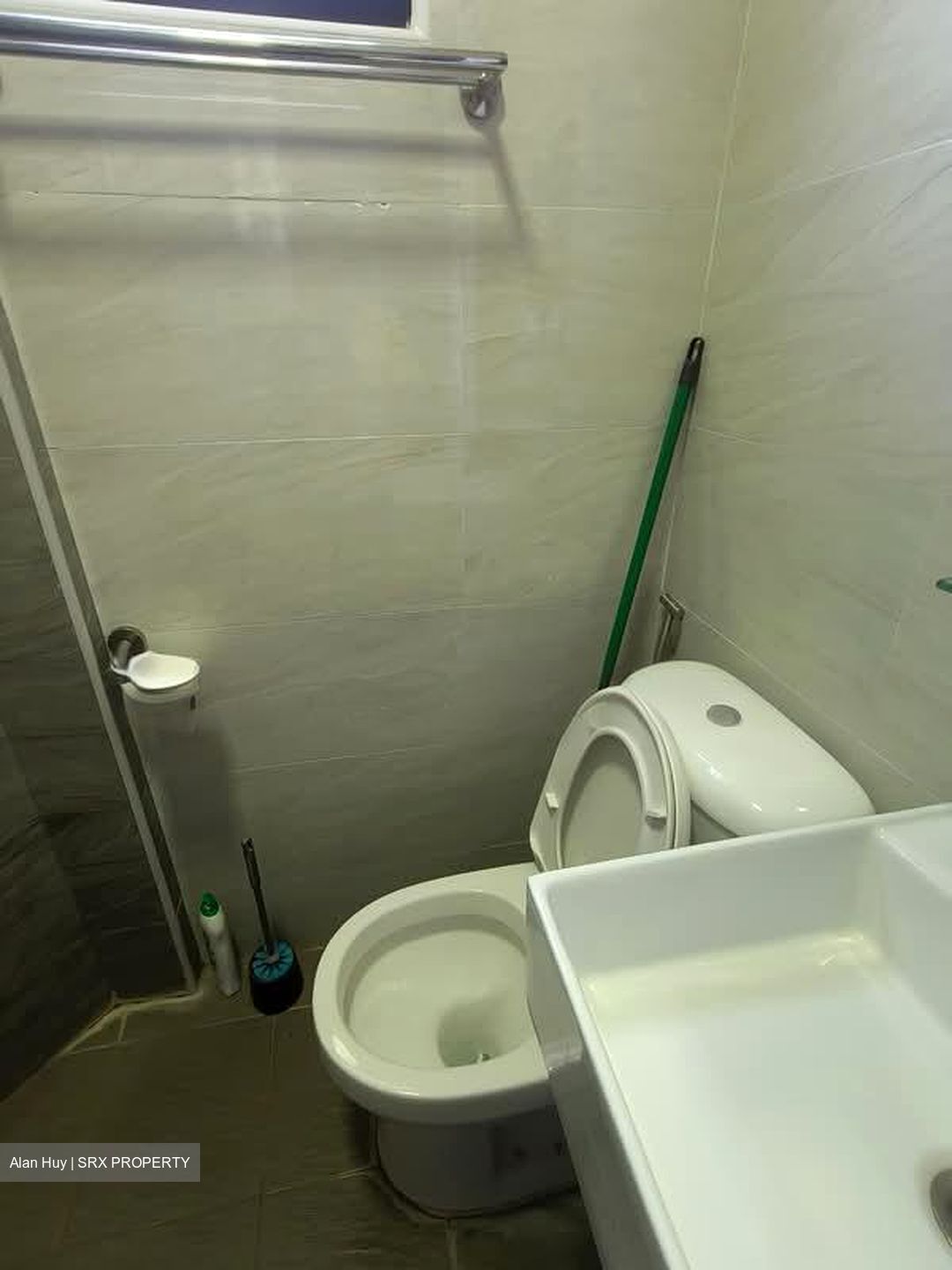 Blk 208 Jurong East Street 21 (Jurong East), HDB 3 Rooms #552087741